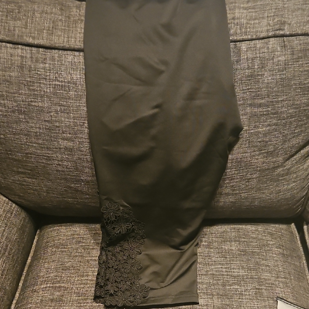 SHEIN Black Capri Leggings with Lace Detail BRAND NEW SIZE XL